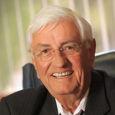 Garrey Carruthers, Governor